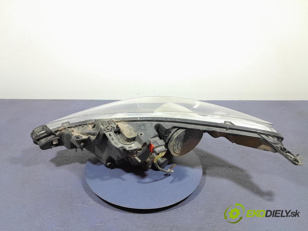 Peugeot 207 2009 světlo v pravo: 08-550-1140R