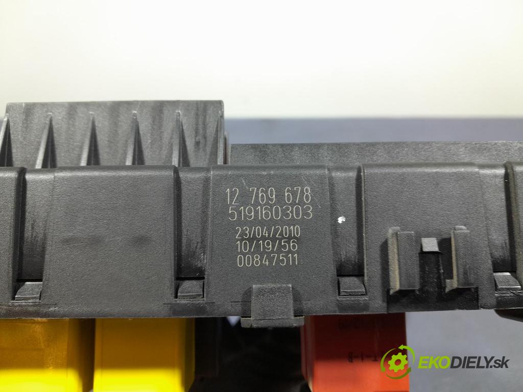 Saab 9-3 2010 skříňka Pojistky 12769678