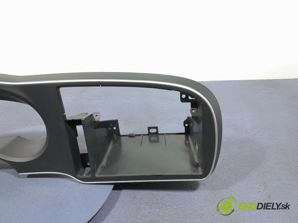 Saab 9-3 2010 kryt Plast: Interiéry: 12764394