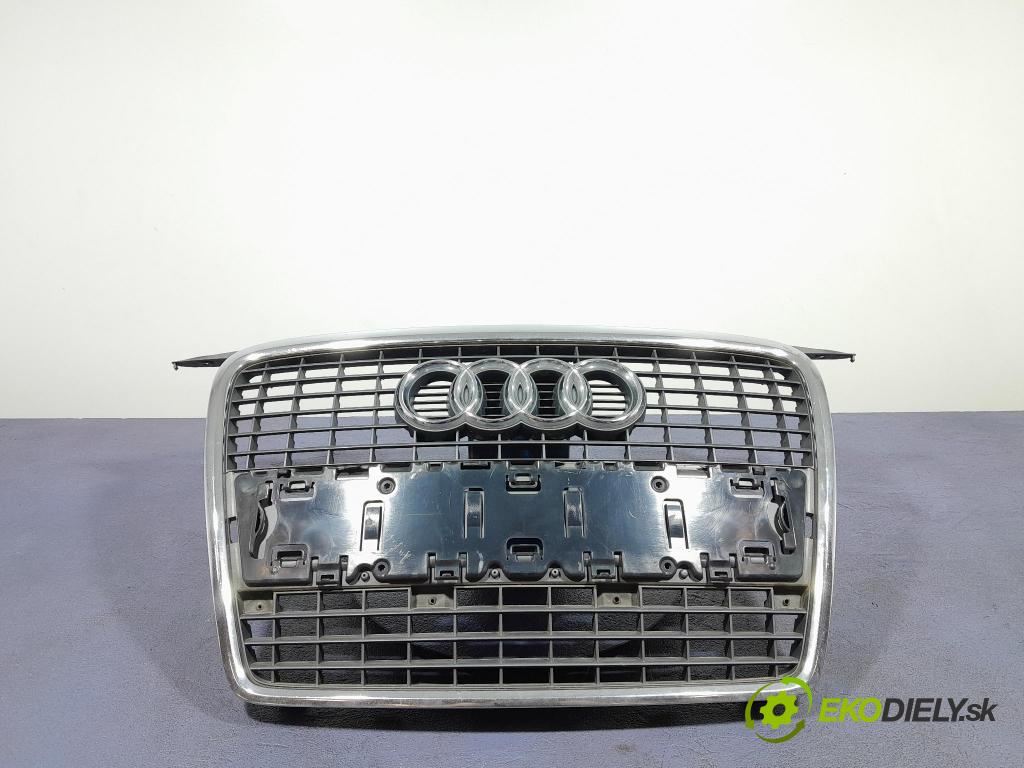 Audi A3 2005 miežka / Gril: 8P4853651A