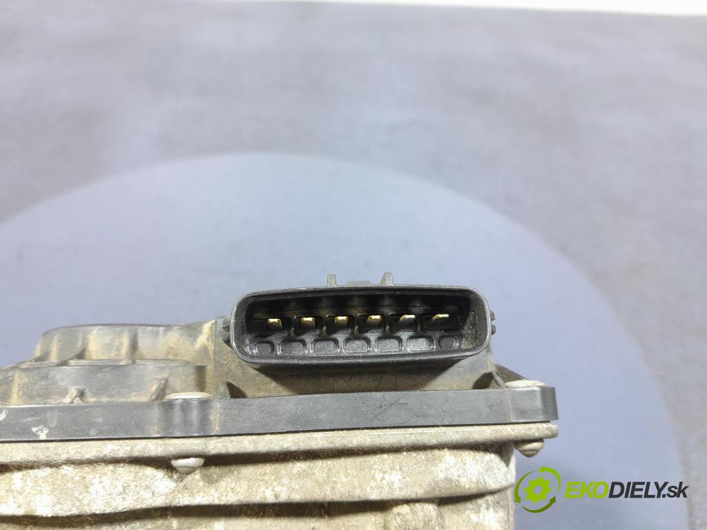 Suzuki Swift 2009 škrticí klapka