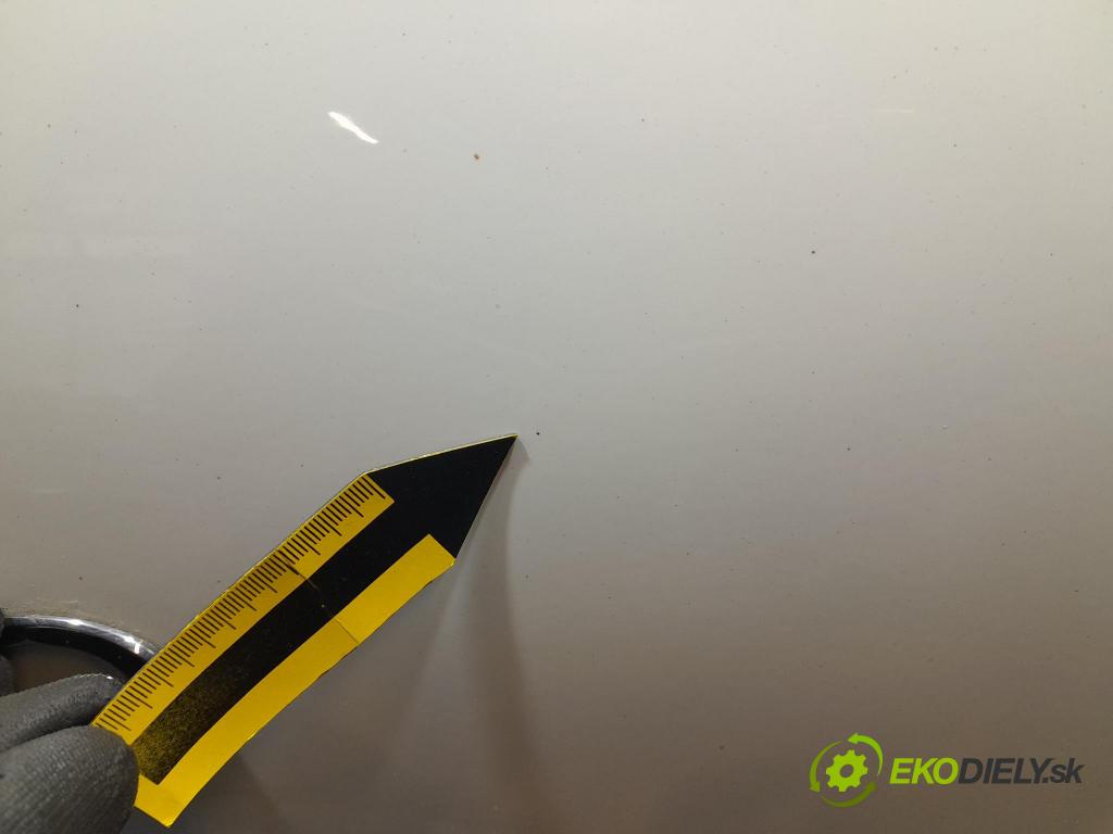 Renault Clio 2018 zadní dveře kufra: kufr