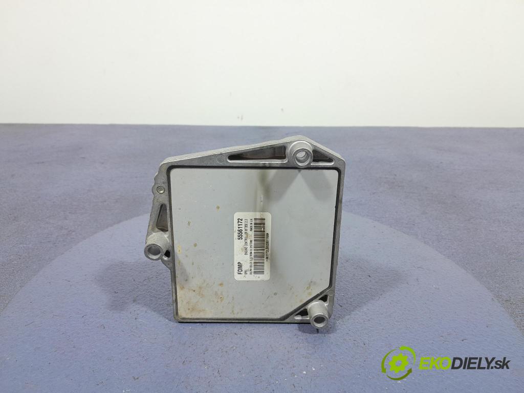 Opel Astra 2006 řídící jednotka Motor: 55561172
