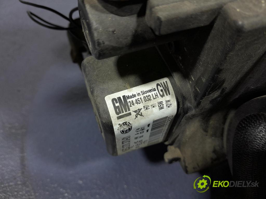 Opel Astra 2006 světlo Levý: 24451032
