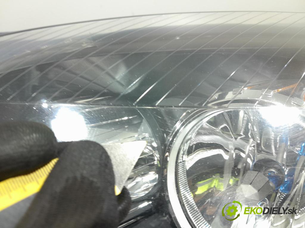 Opel Astra 2006 světlo Levý: 24451032