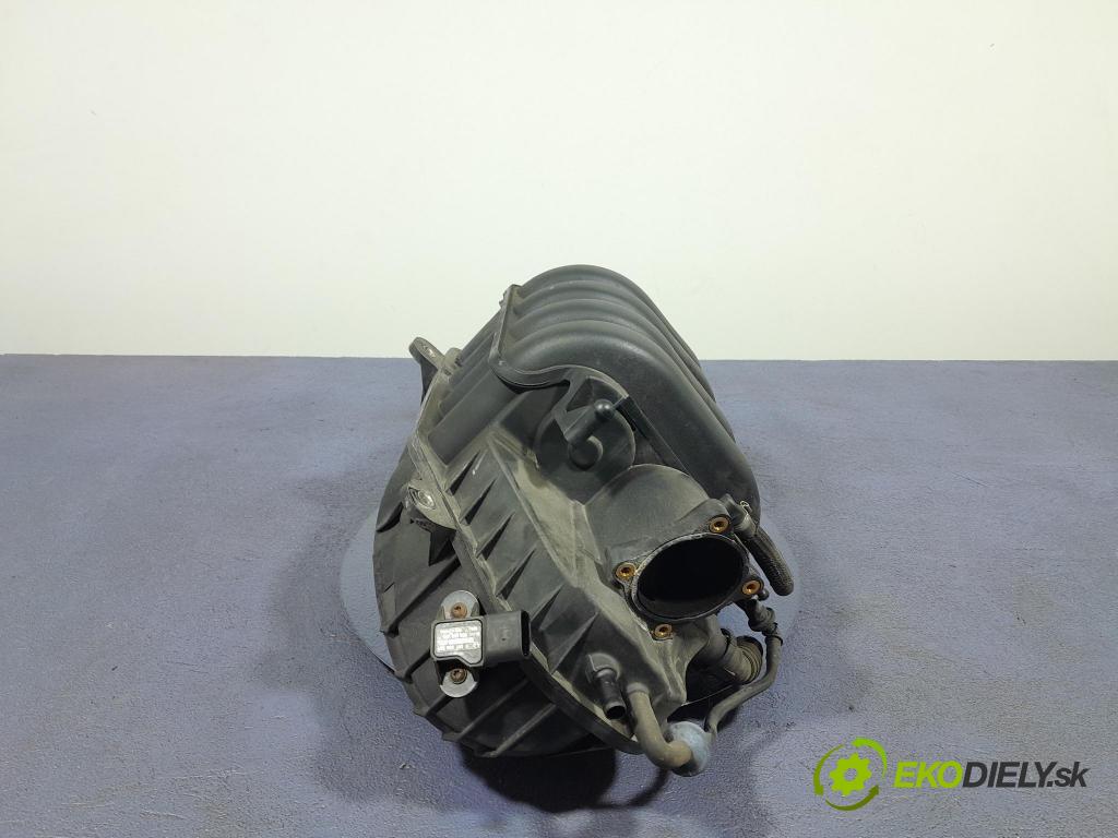 Audi A3 2005 potrubí Sání: 06F133210M