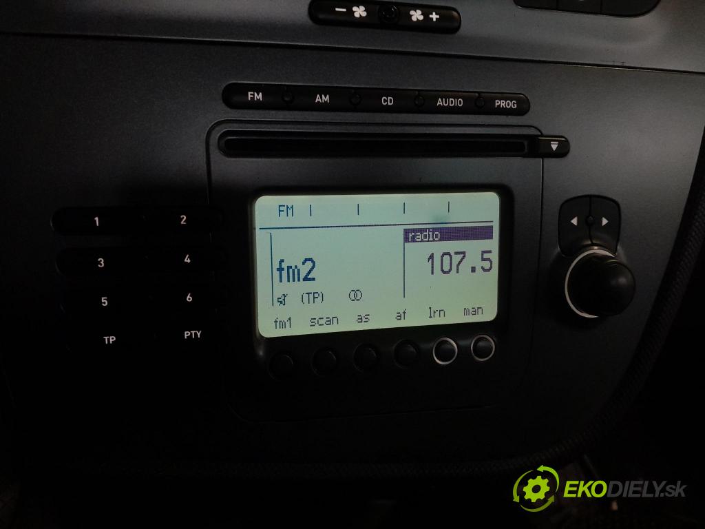 Seat Leon 2006 Radio I Navigácia: 1P1035186N