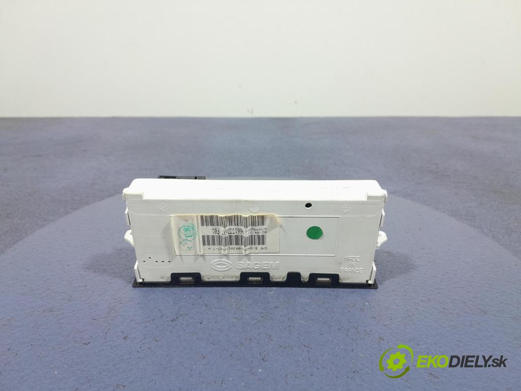 Peugeot 206 2011 displej Radio / GPS 96613336XT