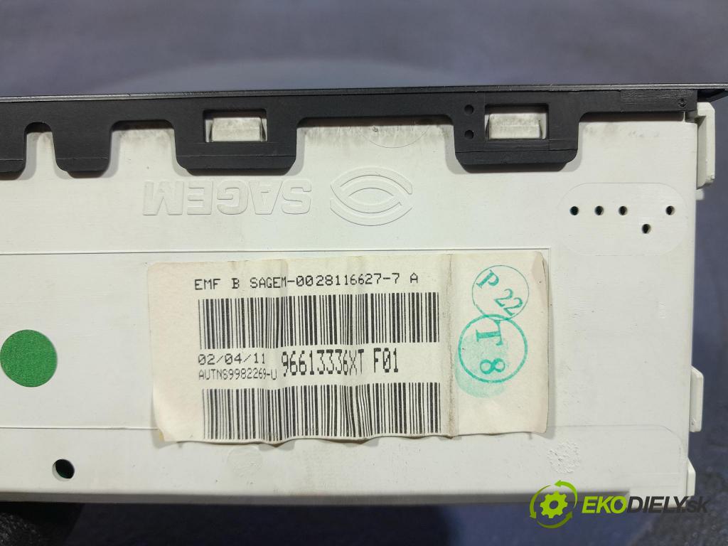 Peugeot 206 2011 displej Radio / GPS 96613336XT