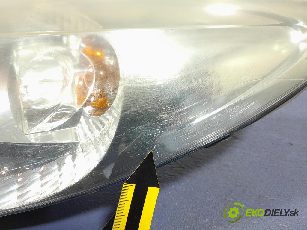 Peugeot 206 2011 Reflektor: Vľavo: 9686606780