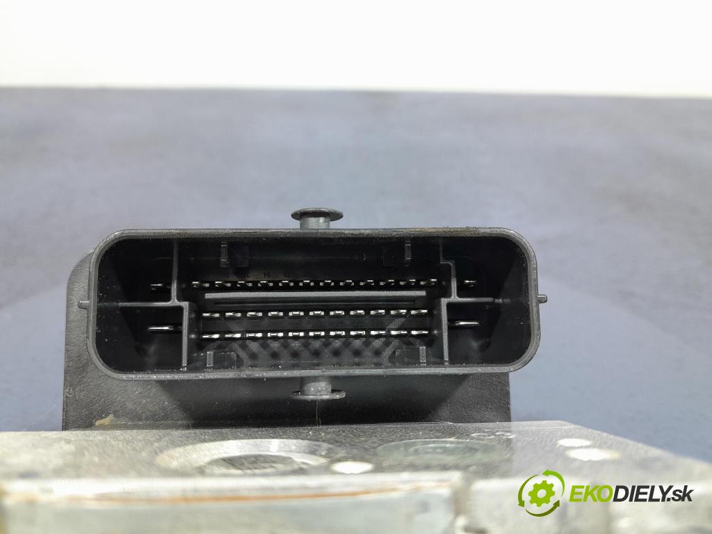Peugeot 301 2014 čerpadlo ABS x 9813805280