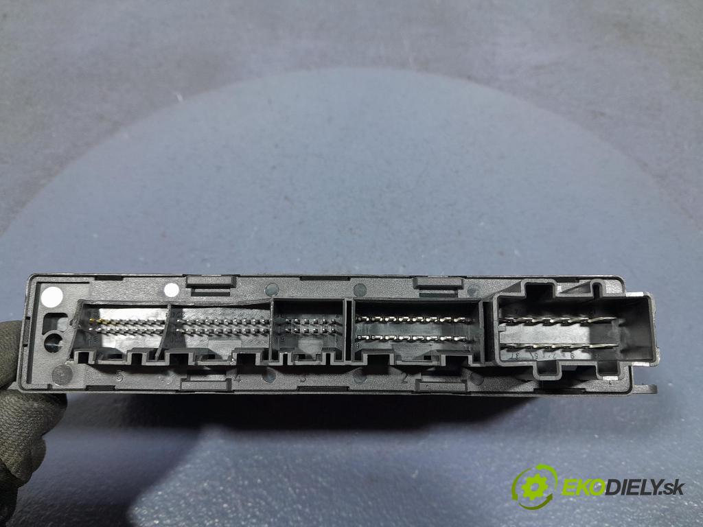 Audi A4 2001 riadiaca jednotka Komfortu 8E0959433AQ