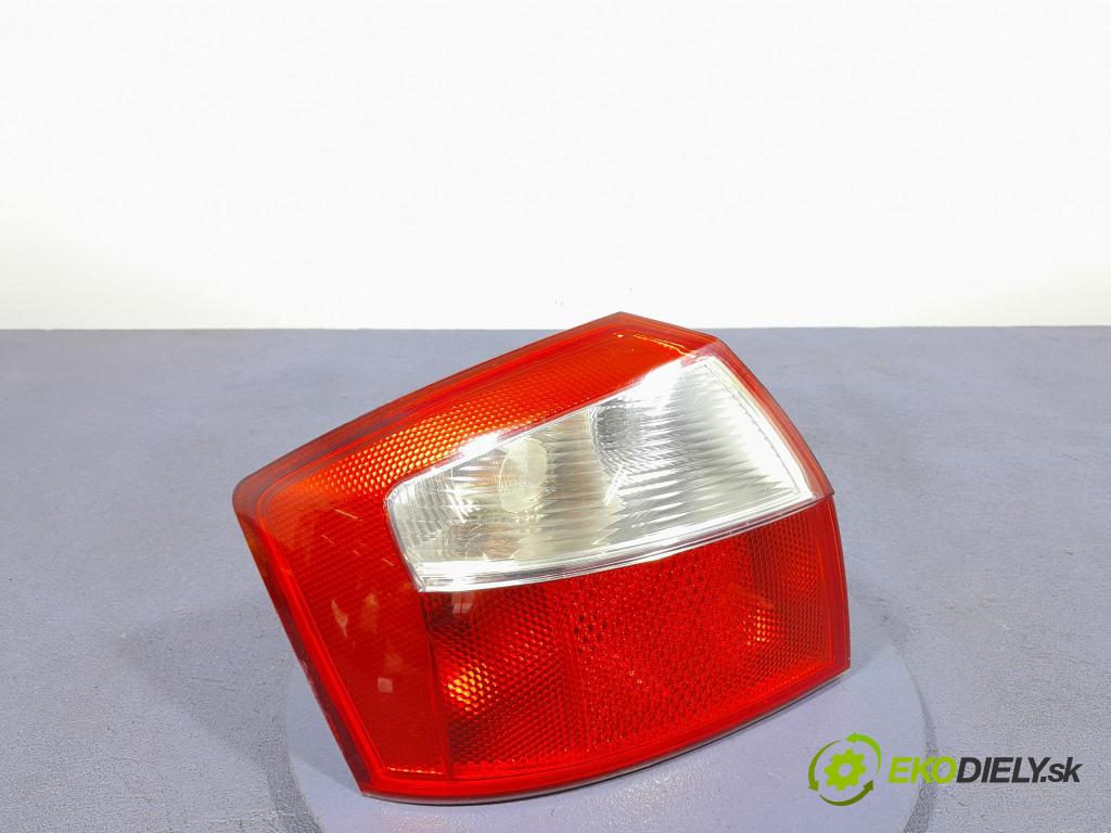 Audi A4 2001 svetlo / reflektor zad ľavá Vonkajsia:
