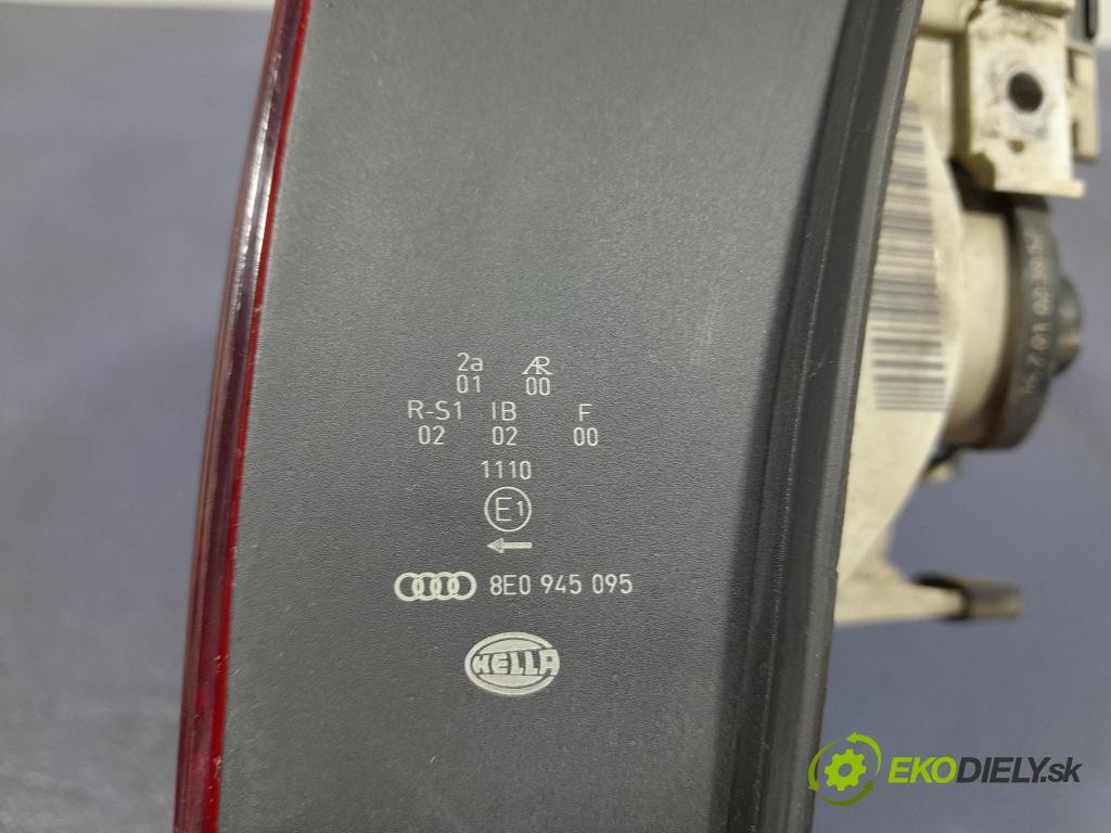 Audi A4 2001 svetlo / reflektor zad ľavá Vonkajsia: 