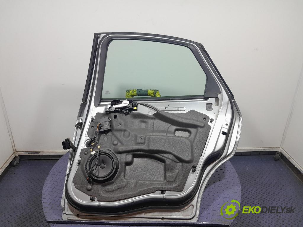 Ford Mondeo 2010 dvere zad pravé 