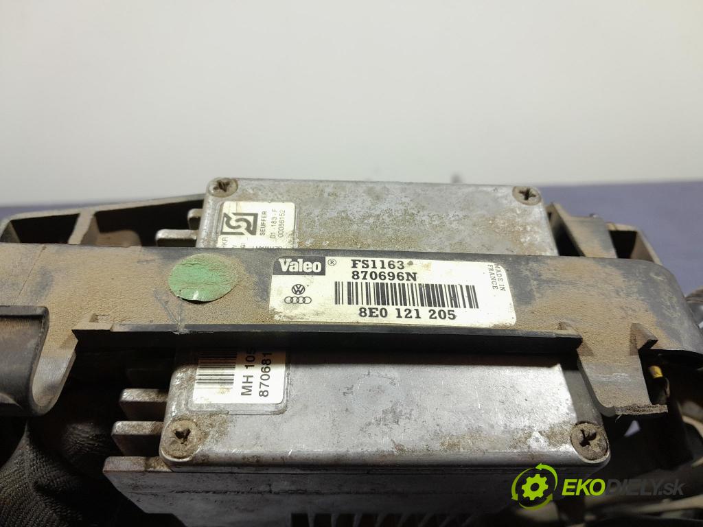 Audi A4 2001 ventilátor Chladič: 8E0121205