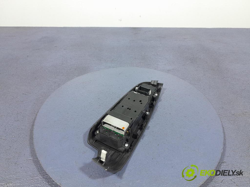 Honda Civic 2009 prepínač Okná: M38467