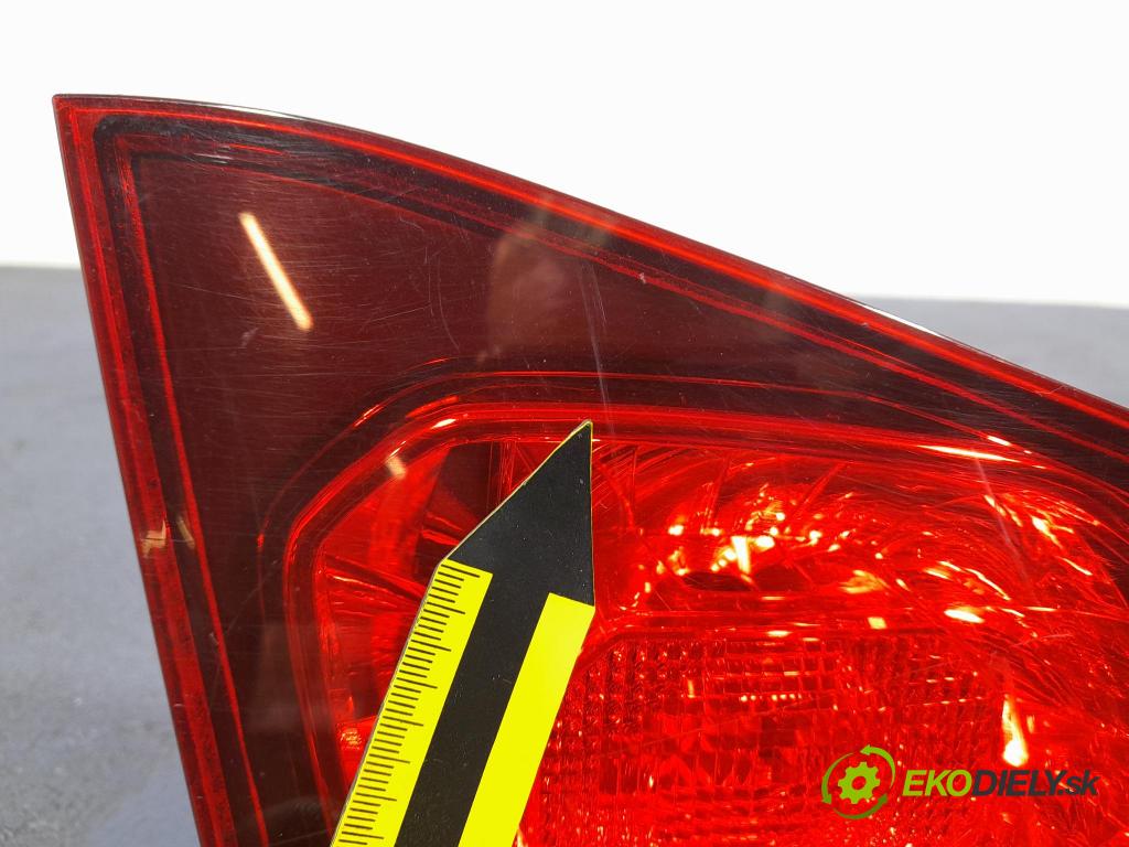 Honda Civic 2009 svetlo / reflektor zad ľavá Vnútri: P8414L