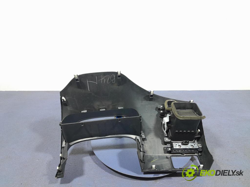 Honda Civic 2009 kryt Plast: Interiéry: 77220-SNA-A020-2