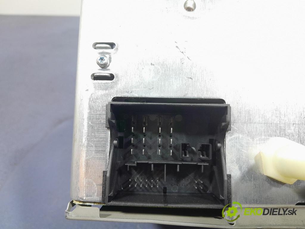 Ford Mondeo 2010 Radio I Navigácia: 8S7T-18C815-AC