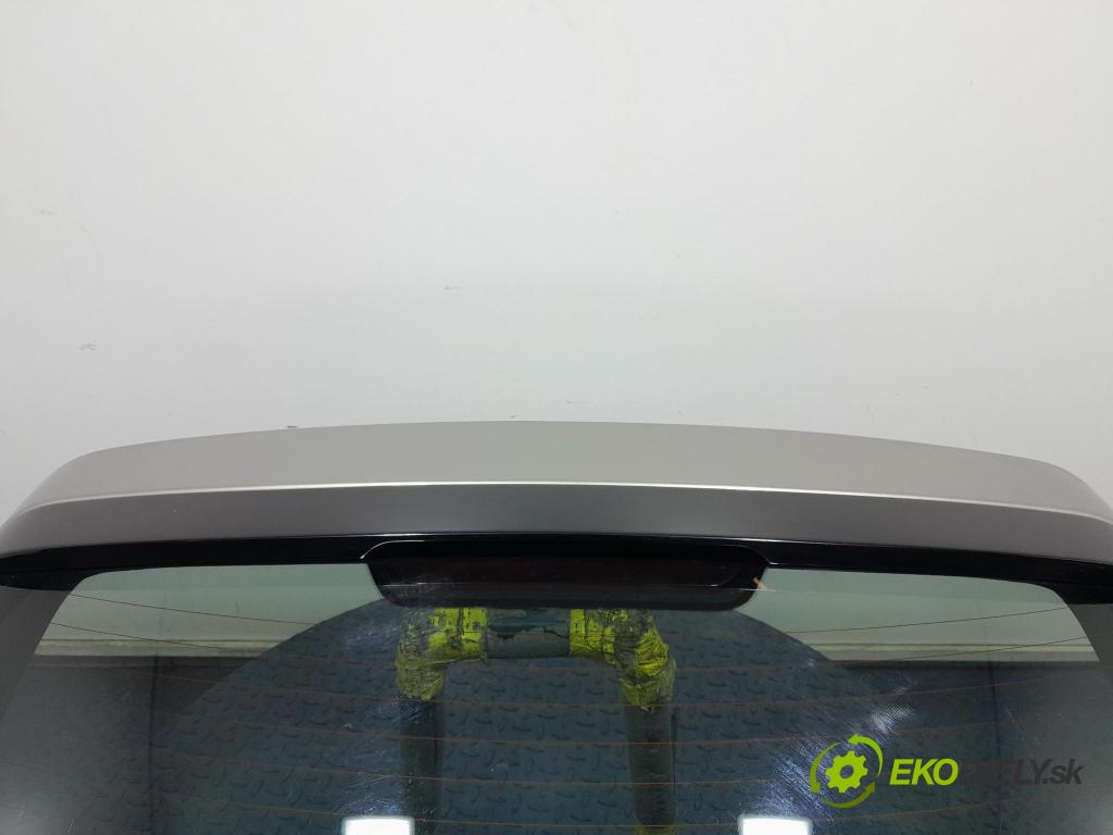 Kia Sportage 2011 zadní dveře kufra: kufr