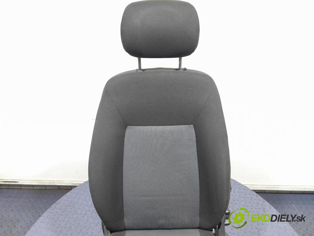 Ford Mondeo 2010 Sedačka Ovládače: