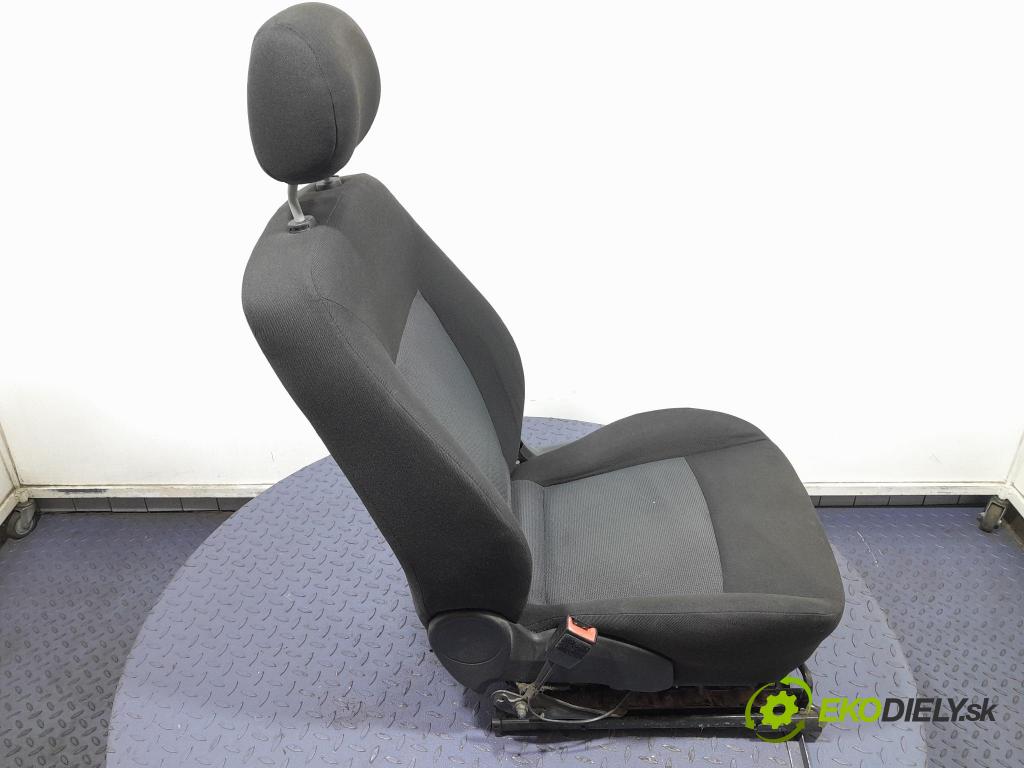 Ford Mondeo 2010 Sedačka Ovládače: