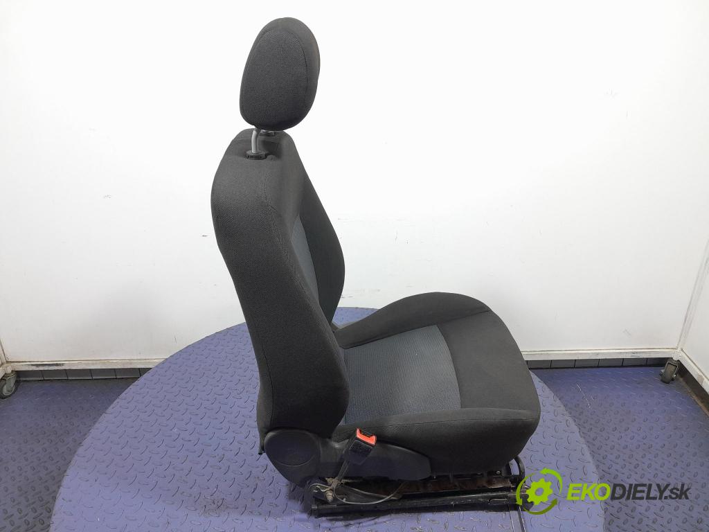 Ford Mondeo 2010 Sedačka Ovládače: