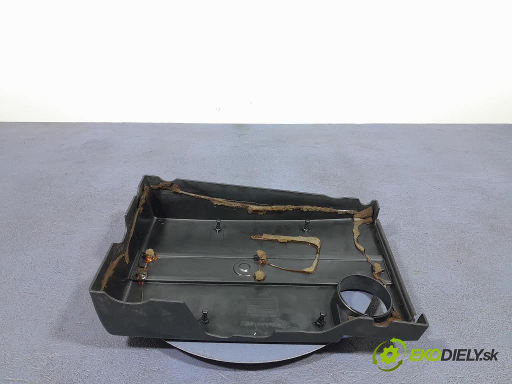 Mercedes C-klasa 2003 kryt Motor: A2710100667