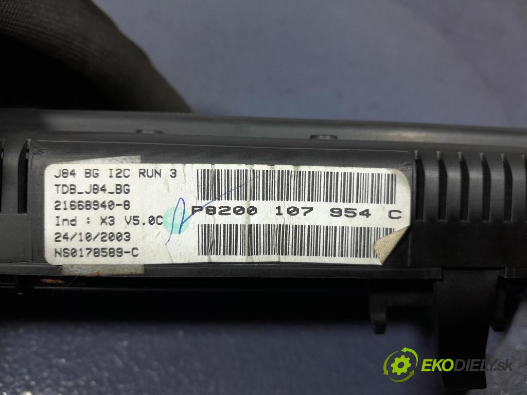 Renault Scenic 2003 prístrojovka/ budíky 8200107954