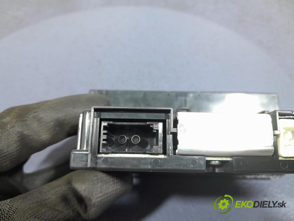 Volvo S40 2005 displej Radio / GPS 30679647