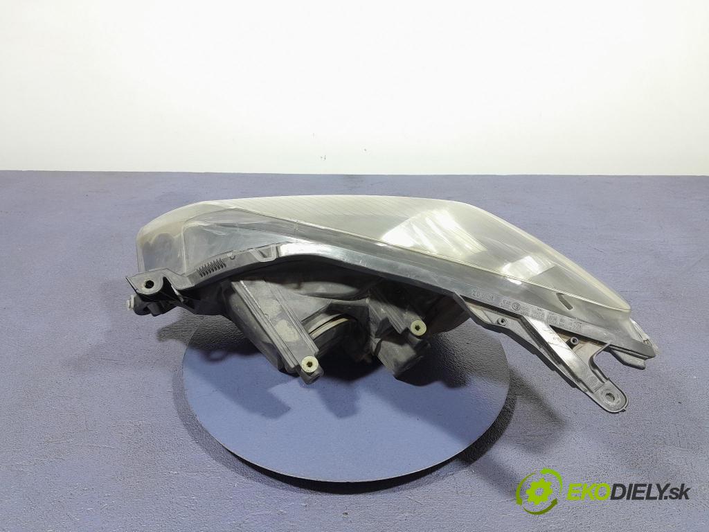 Opel Astra 2005 Reflektor: v pravo: