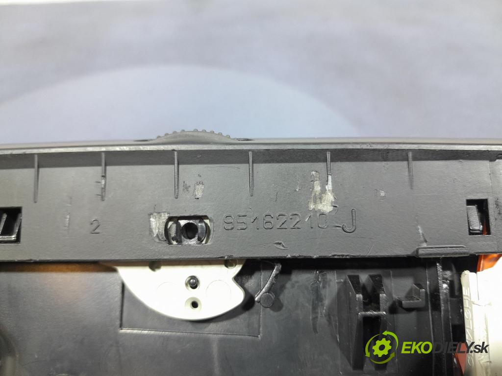 Vw Passat 2000 Mřížky Proud vzduchu Vzduch: 3B0819728D
