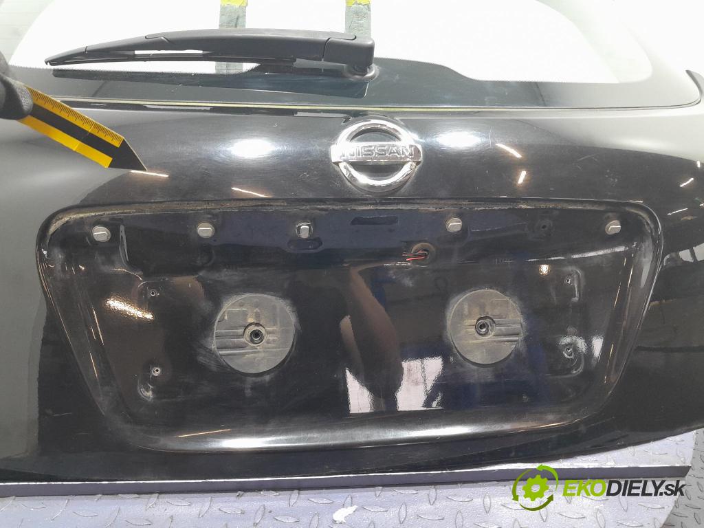Nissan Qashqai 2011 zadní dveře kufra: kufr