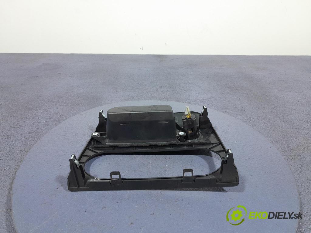 Nissan Qashqai 2011 kryt Plast: Interiéry: 27570BR00A