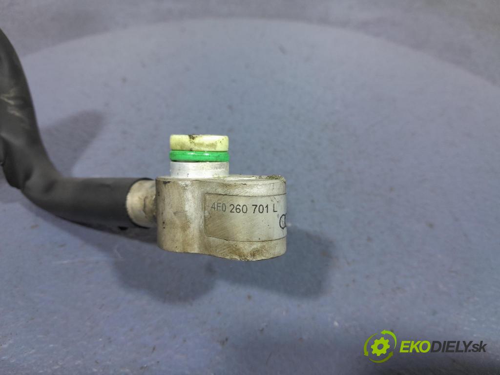 Audi A6 2005 trubka Klimatizace: 4E0260701L