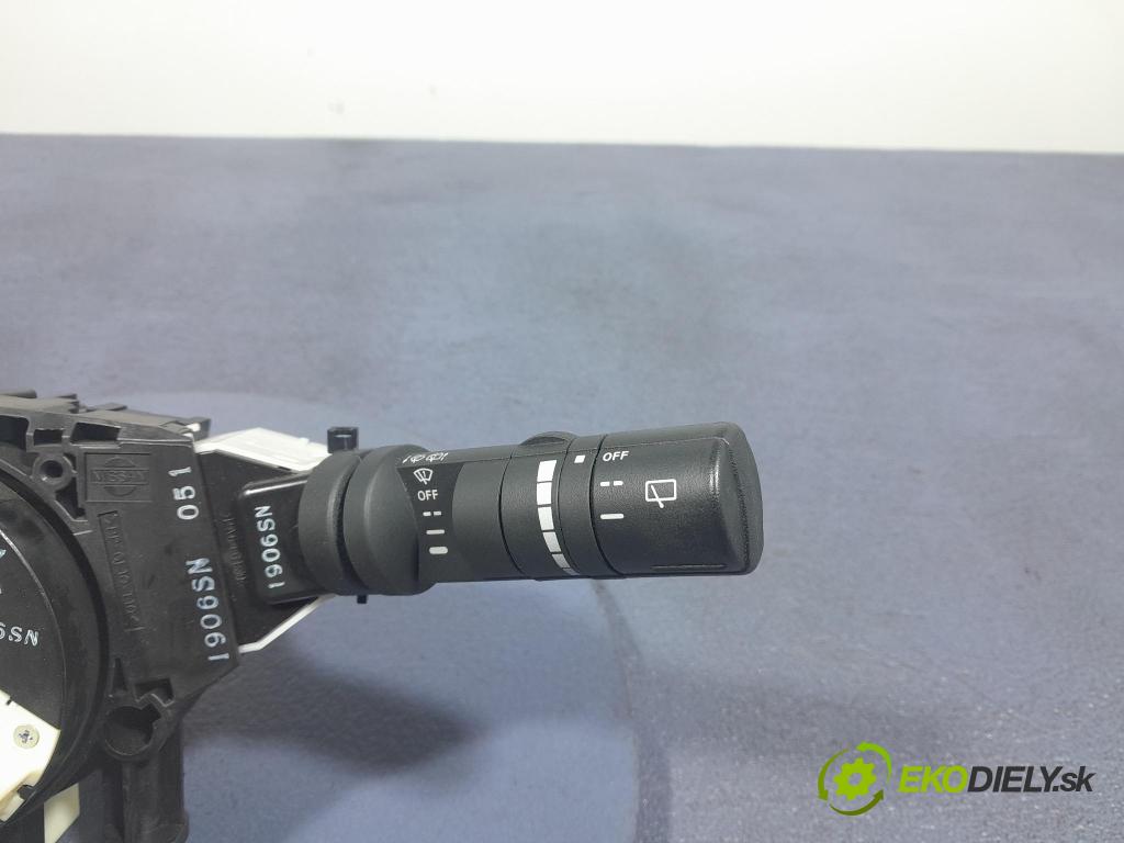 Nissan Qashqai 2011 Přepínač Komplex: 25560BT23A