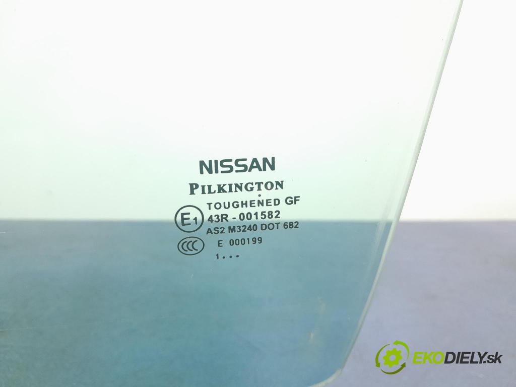 Nissan Qashqai 2011 sklo dveře před levá