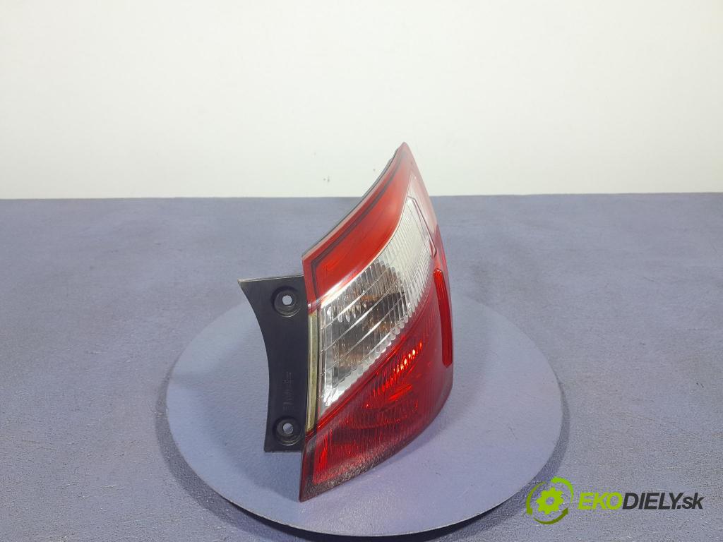 Nissan Qashqai 2011 světlo Zad: Práva: Mimo: