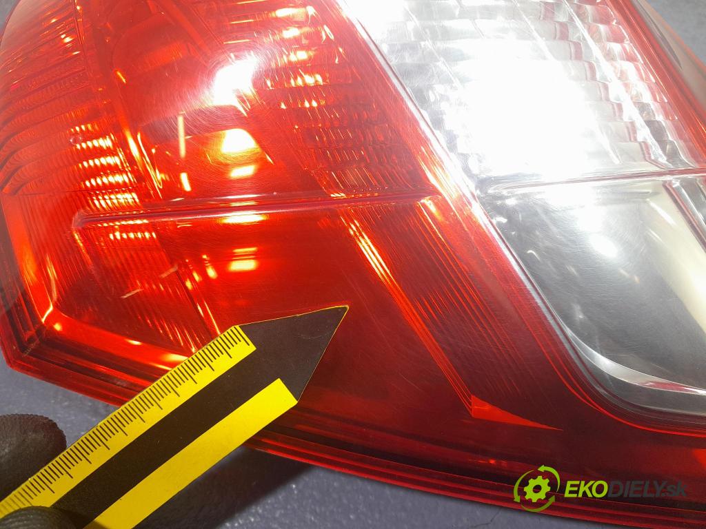 Nissan Qashqai 2011 světlo Zad: Práva: Mimo: