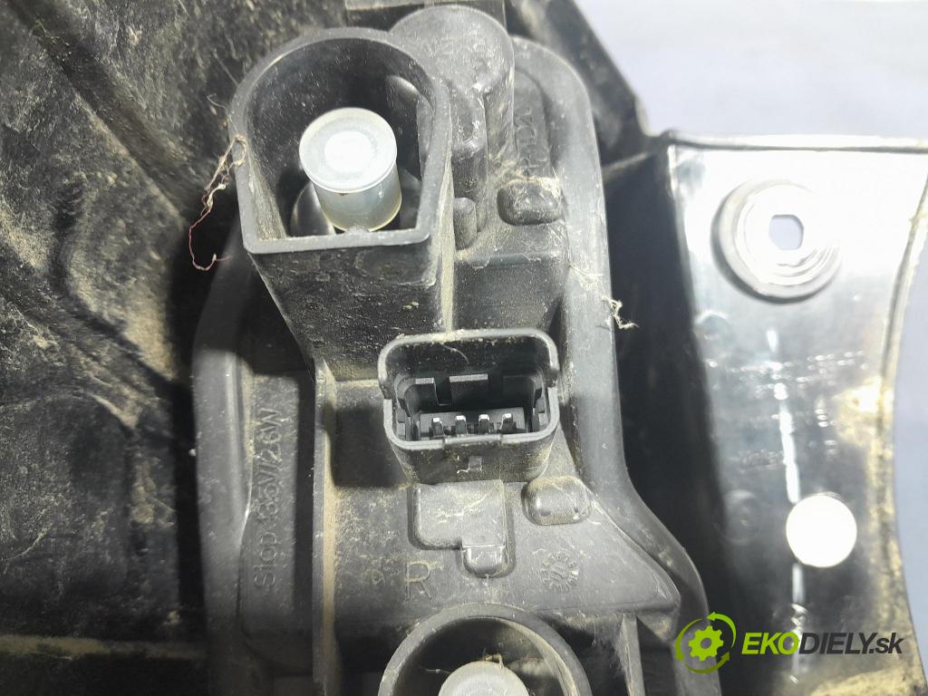 Nissan Qashqai 2011 světlo Zad: Práva: Mimo: