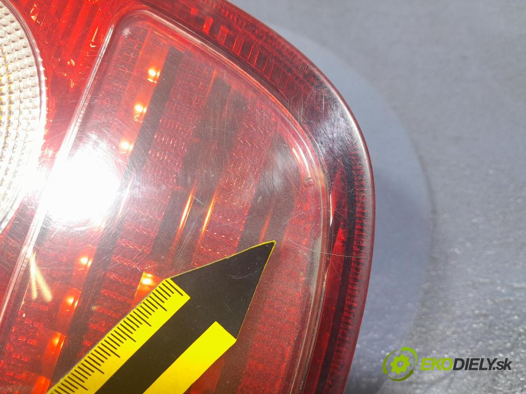 Nissan Micra 2003 světlo Zad: Práva: Mimo: