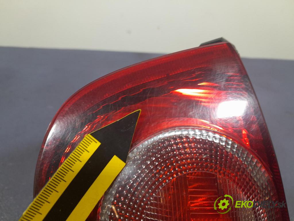 Nissan Micra 2003 světlo Zad: levá Mimo: