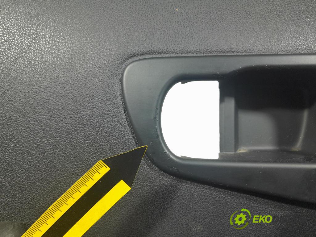 Nissan Qashqai 2011 Tapacír: dveře před levá