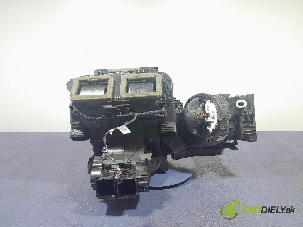 Bmw X5 2014 radiátor 9289357