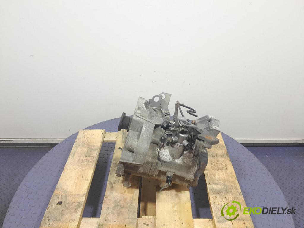 Vw Golf 2005 prevodovka Manualna FXQ