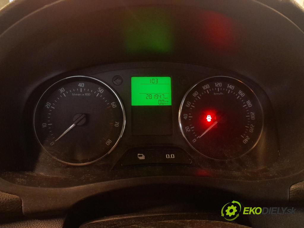 Skoda Fabia 2013 Přístrojová deska 5J0920811E