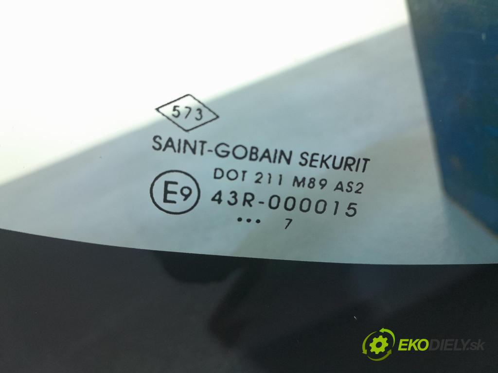 Dacia Dokker 2017 sklo Karosérie: Zad: