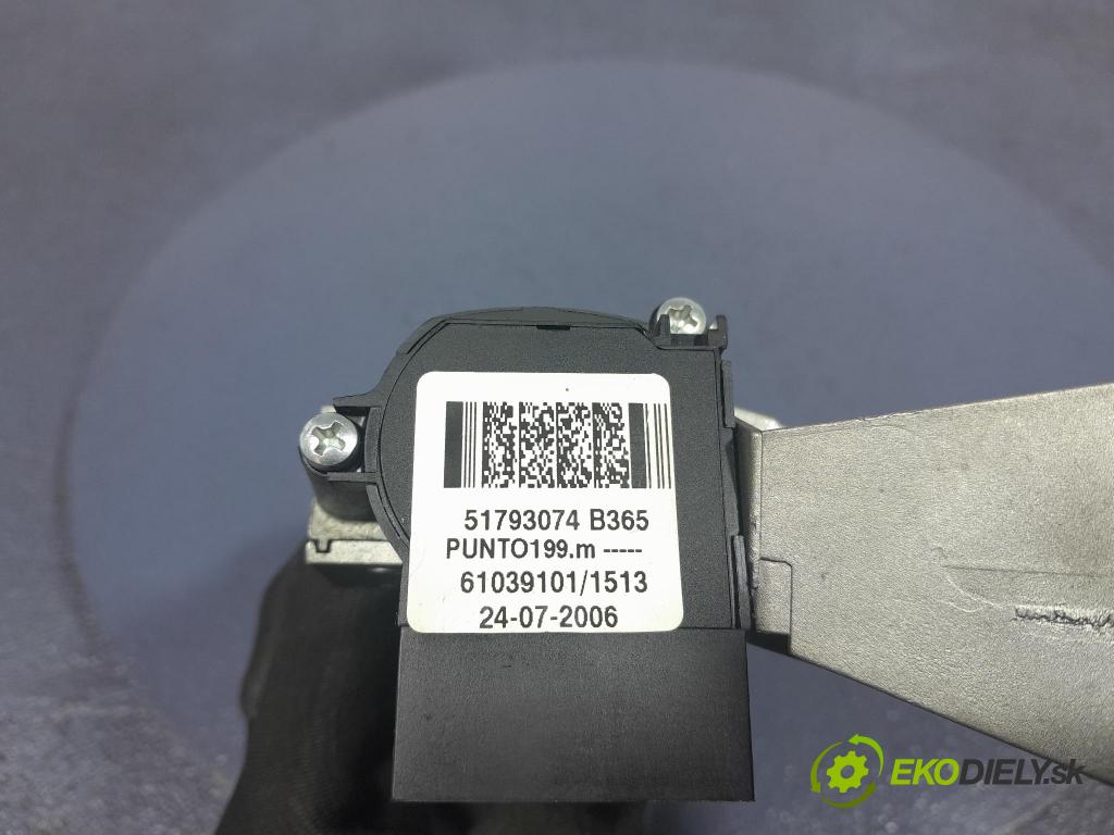Fiat Punto 2006 Spínač zapalování. 01098401