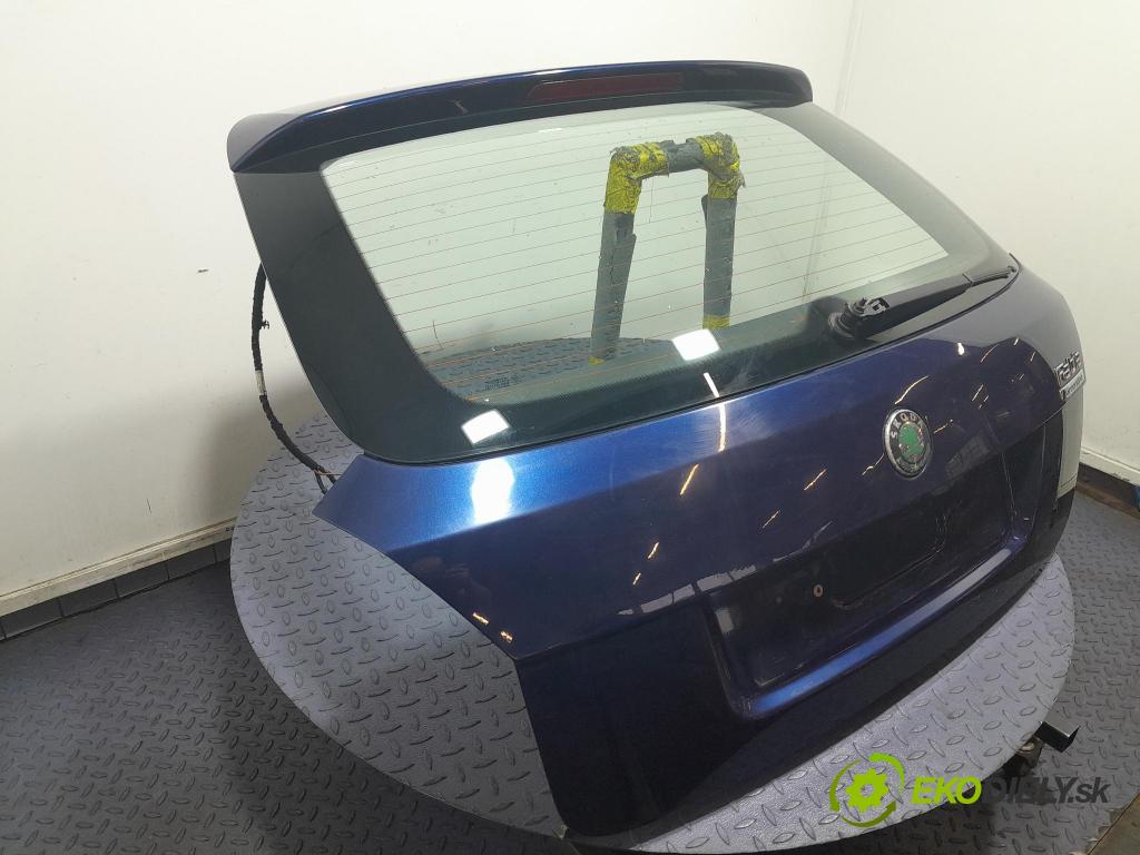 Skoda Fabia 2009 zadní dveře kufra: kufr